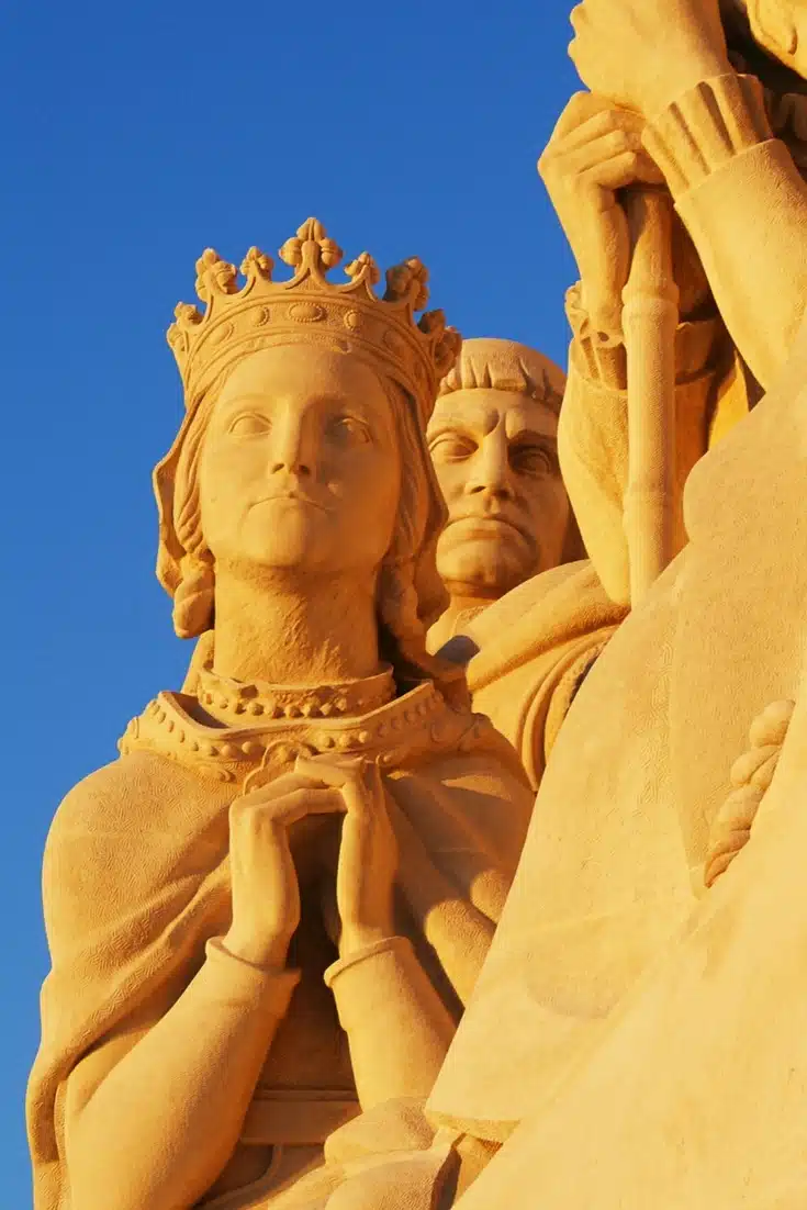 Monument to the Discoveries in Lisbon. One of the highlights from our Lisbon Travel Guide. Read now.