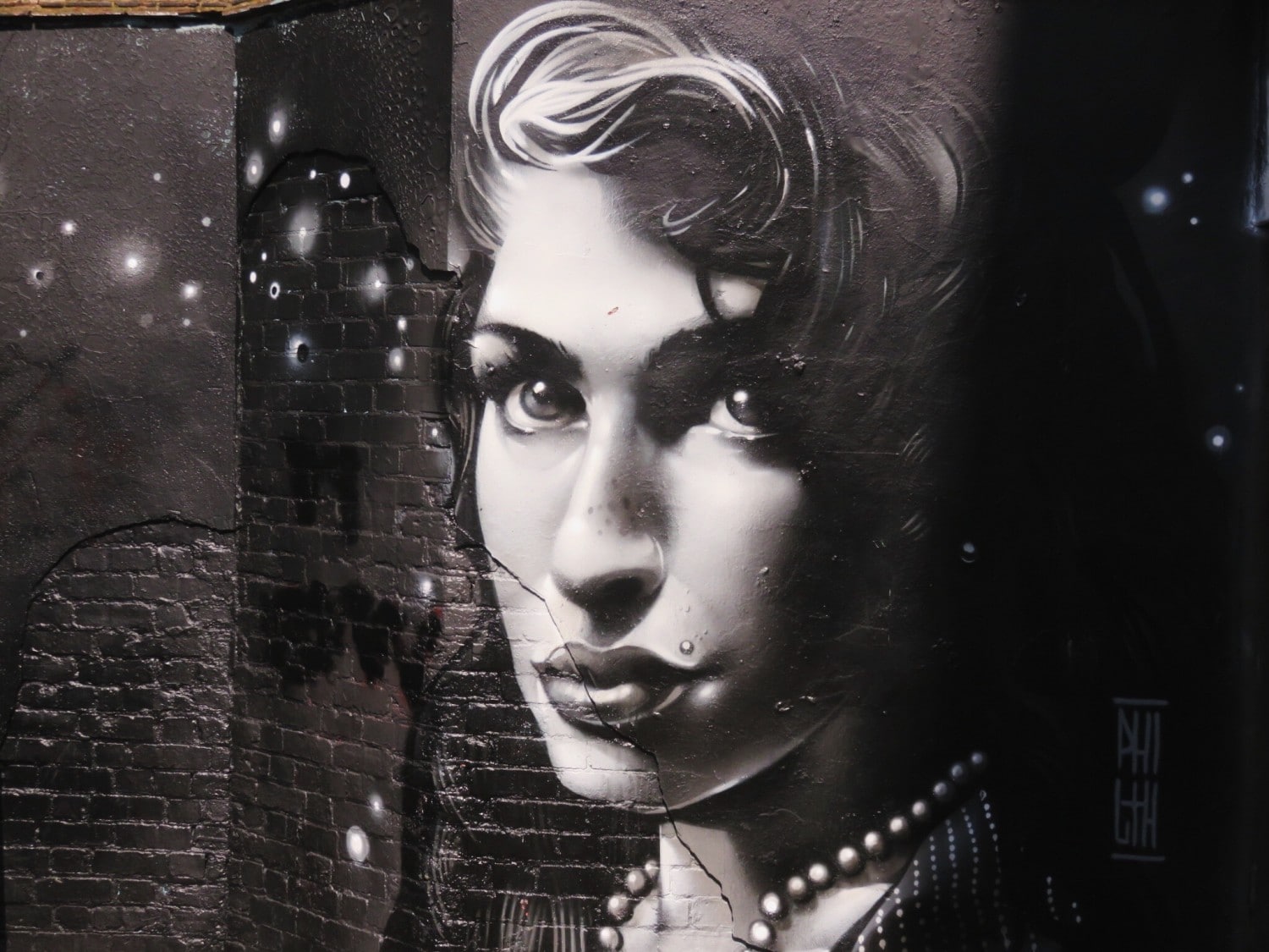 Amy Winehouse Philth Camden - Amy Winehouse Street Art Trail Jewish Museum