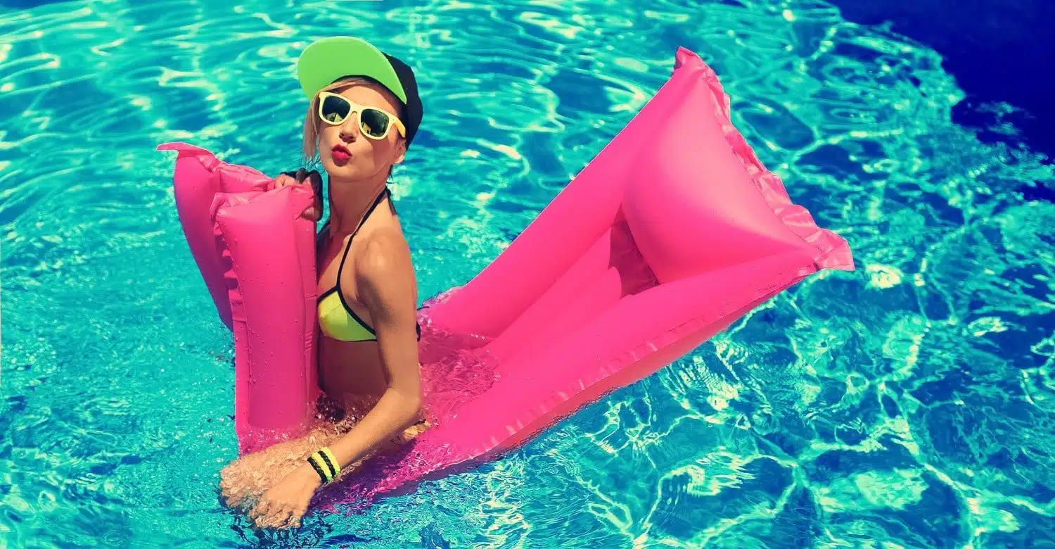 tropical vacation packing list - everything you need to bring on your summer trip