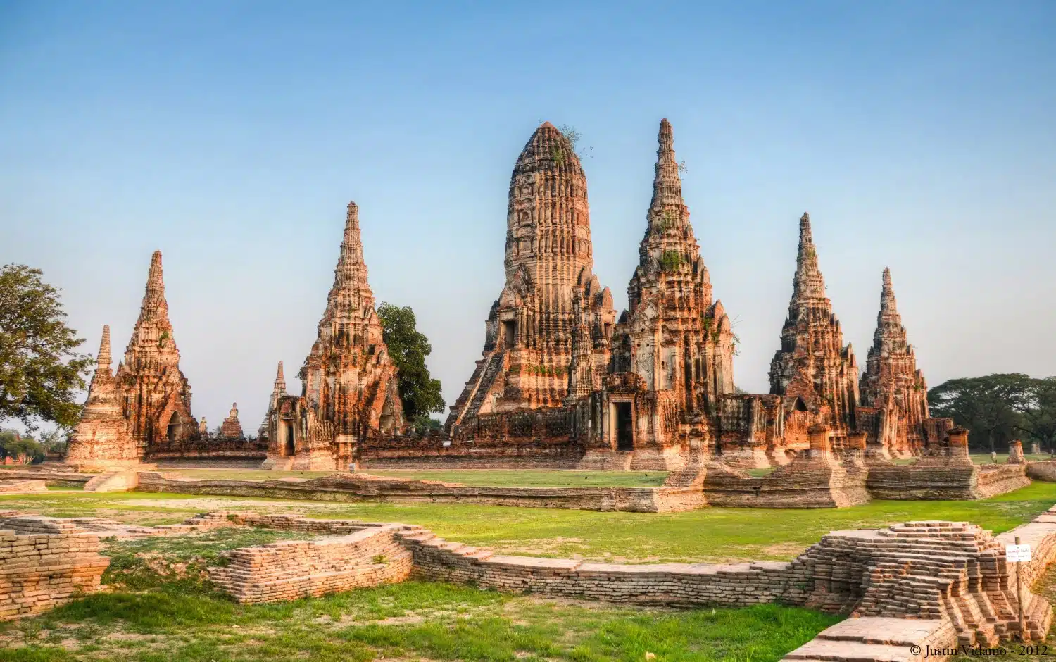 Ayutthaya. Four awesome Southeast Asia travel itineraries I Photography I Itinerary I Landscape I Food I Architecture I Laos I Thailand I Cambodia I Myanmar I Malaysia I Vietnam. Read the full travel guide now #travel #backpacking