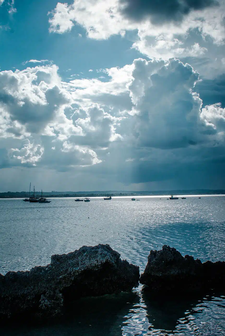 Tanzania and Zanzibar - an exotic adventure. Beaches I Stone Town I Africa Travel I Dar Es Salaam #traveldestinations #traveltheworld #tanzania