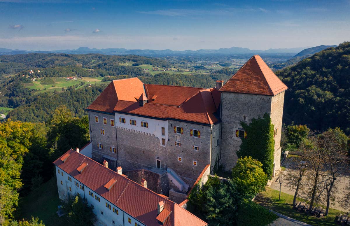 Podsreda Castle