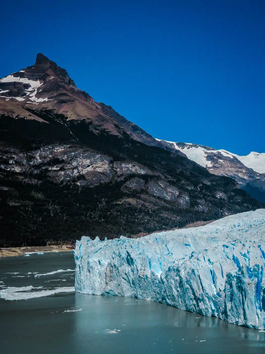 Glacier Perito Moreno I South America Travel Bucket List. 90 Awesome Things to do in South America When Backpacking and Travelling #southamerica #bucketlist #traveldestinations