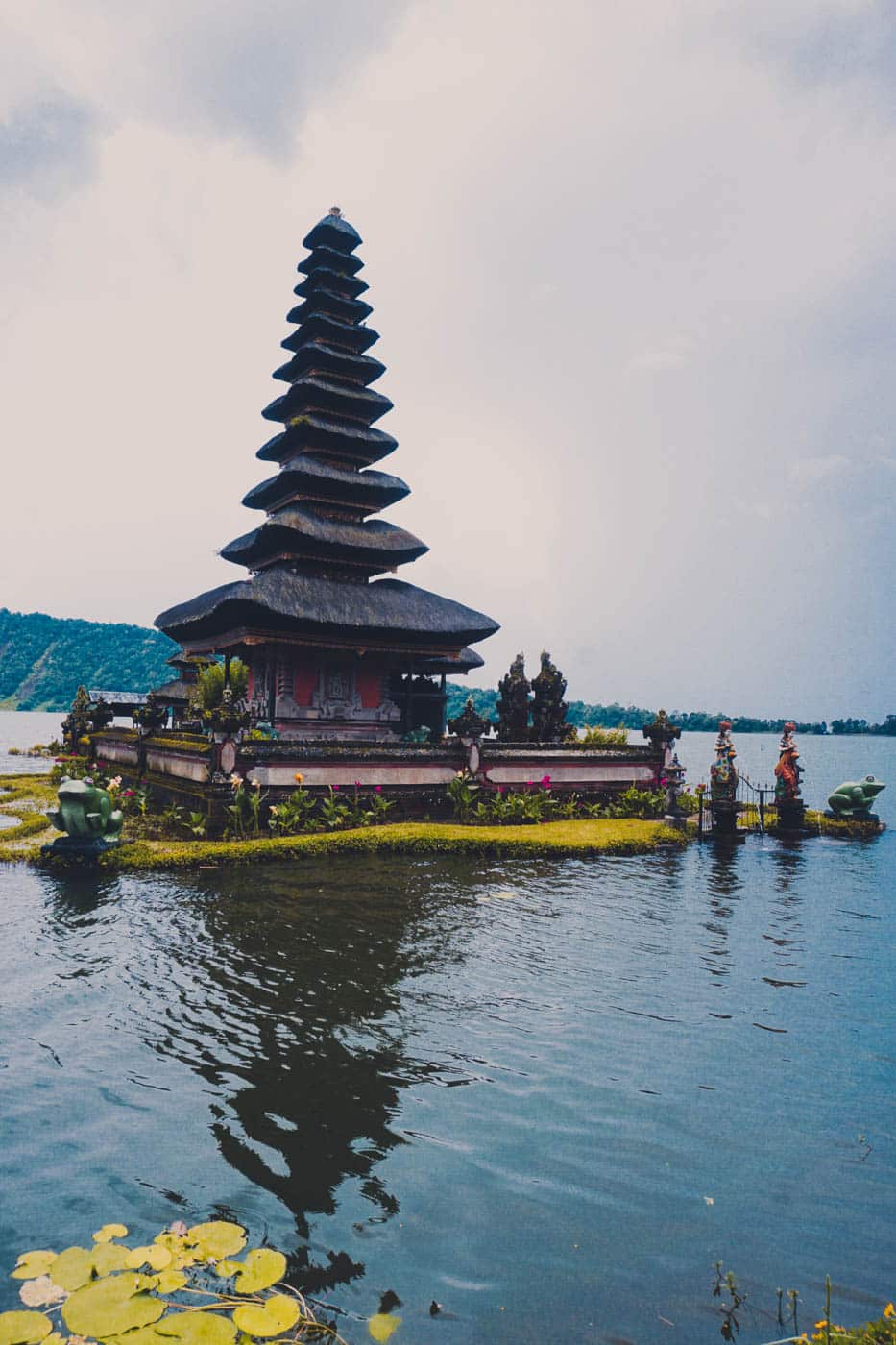 Ulun Bratan Bali Itinerary #traveldestinations #bali #beautifulplaces