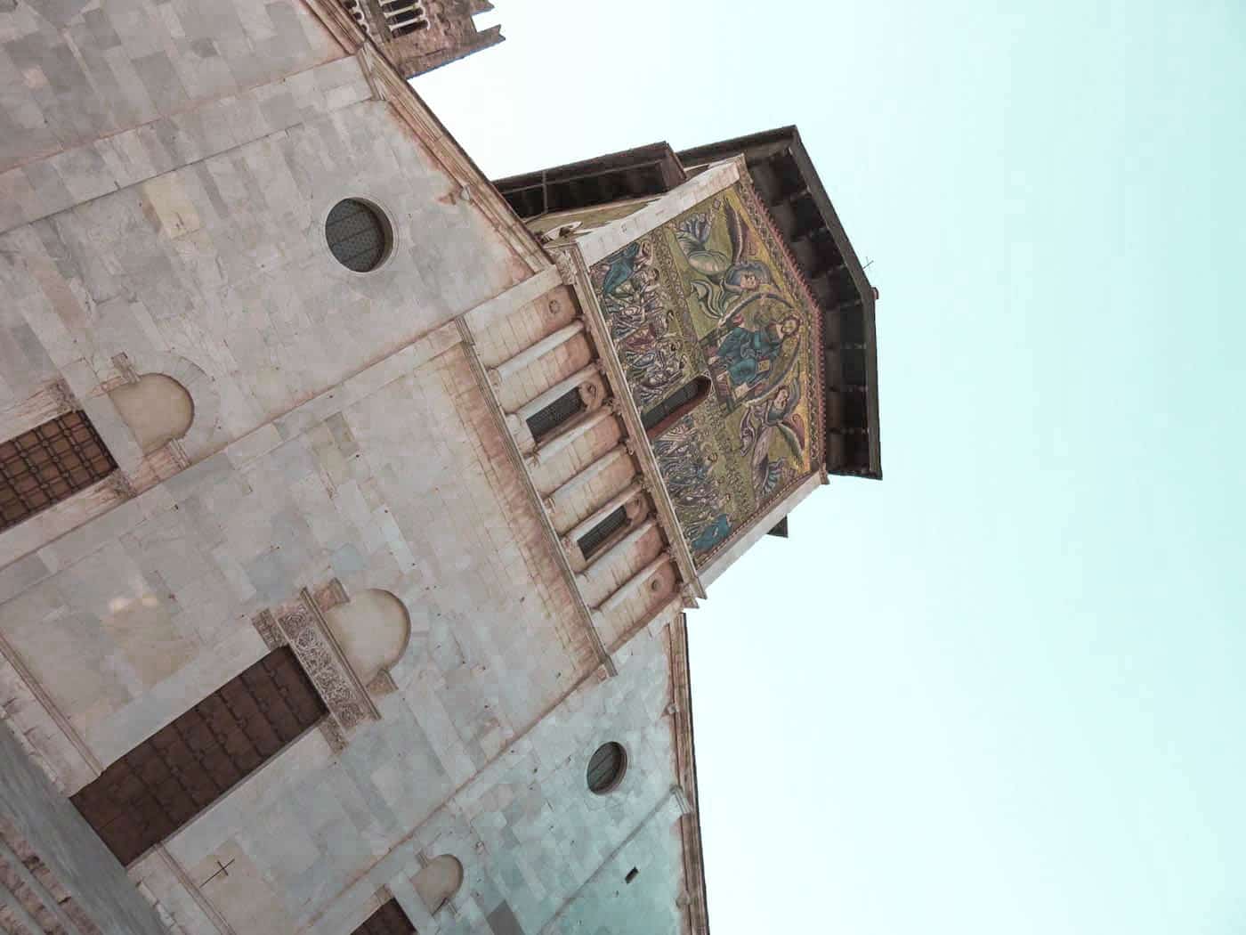 Lucca I Best Places to Visit in Tuscany - Italy Travel Guide. Awesome things to do in Tuscany include vineyard - beach and the food. #travel #traveldestinations #italytravel