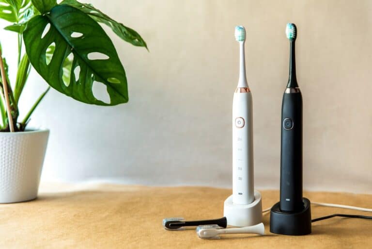 Best Travel Toothbrush 2023 – Rated and Reviewed