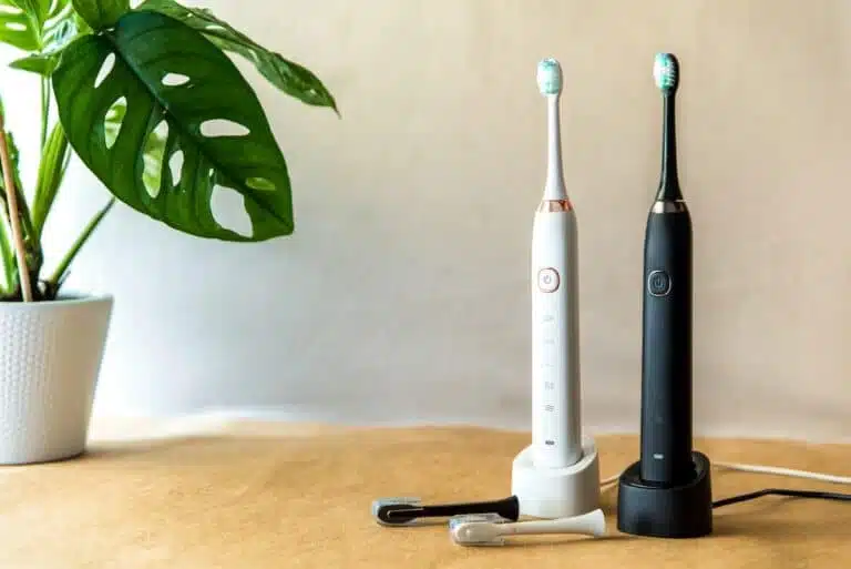 Best Travel Toothbrush 2023 – Rated and Reviewed