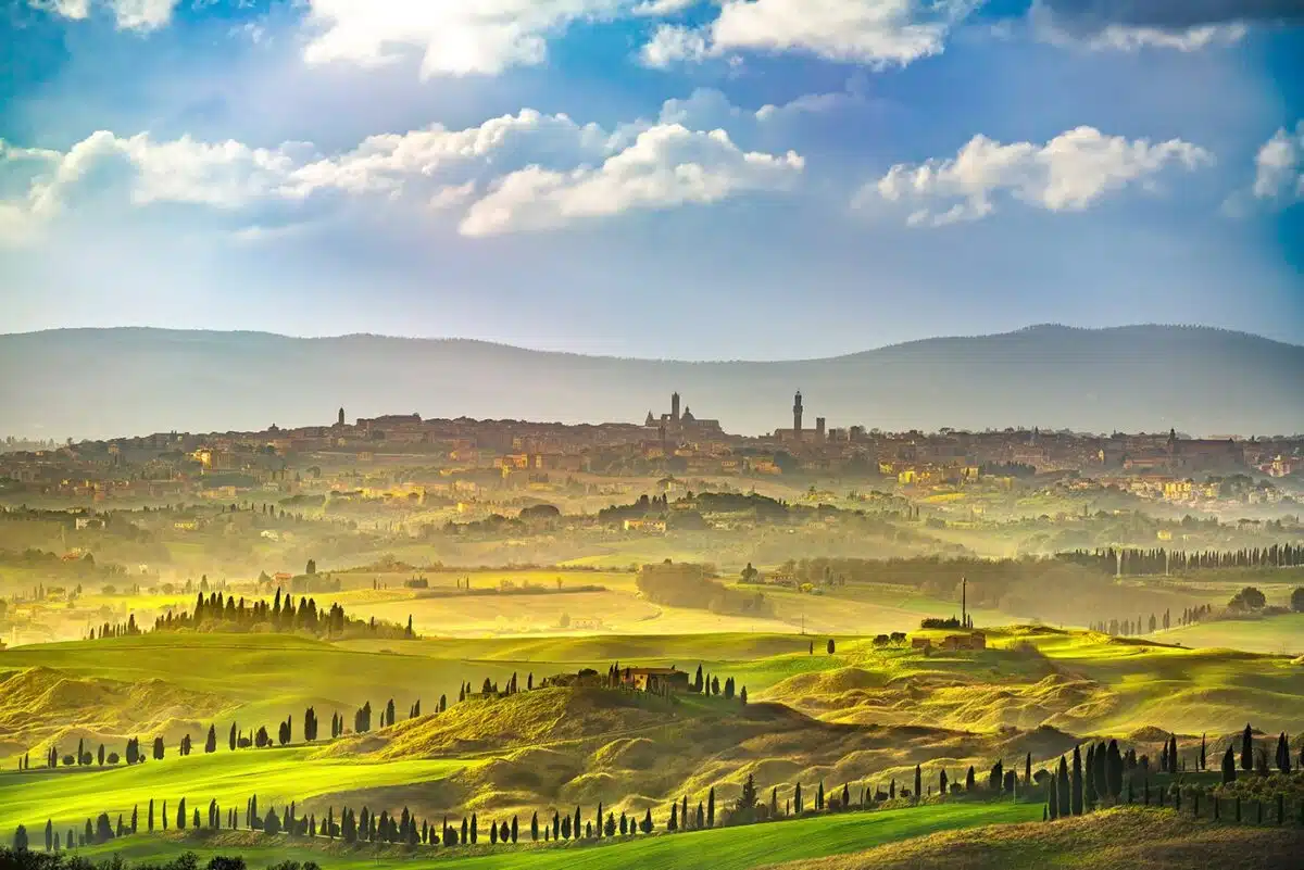 Siena Best Places to Visit in Tuscany - Italy Travel Guide. Awesome things to do in Tuscany include vineyard - beach and the food. #travel #traveldestinations #italytravel