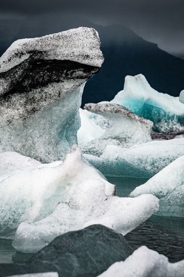 Jokulsarlon Iceland is one of the country's most beautiful places. Here's what you need to know to plan your trip  #travel #iceland #photography