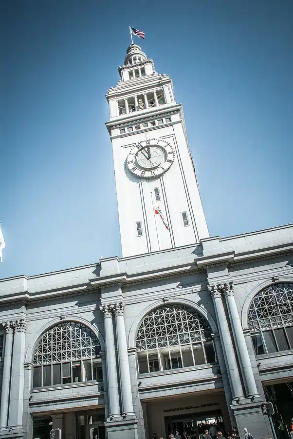 Ferry Building. 2 fun-filled days in San Francisco! Get your comfortable shoes on and lets explore the best things to do in San Francisco during a city break. #travel #california #thediscoveriesof 