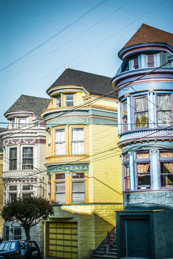 Painted Ladies. San Francisco is one of California's coolest travel destinations. The perfect San Francisco itinerary for your travels. What you must visit, the best places to stay and best things to do! #thediscoveriesof #USA #travel