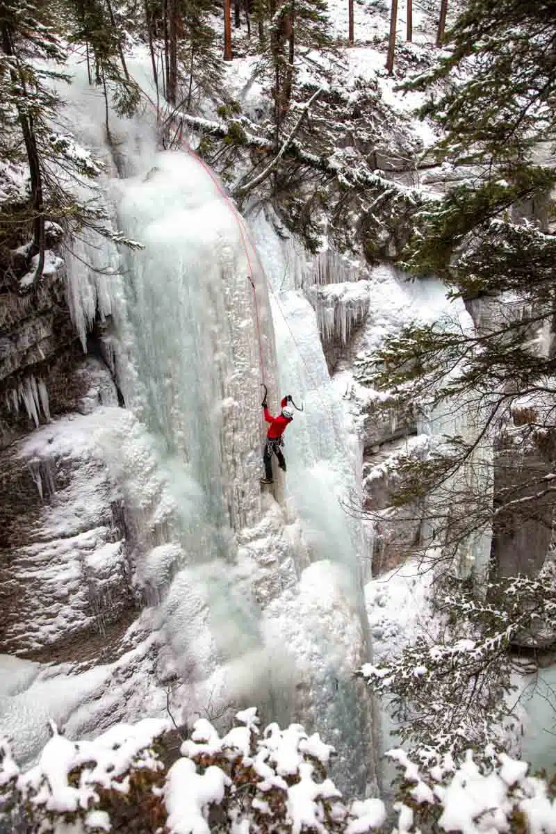 Ice Climbing Maligne Jasper