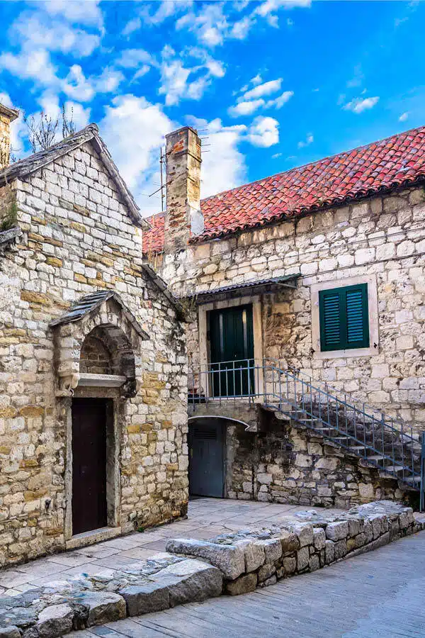 Split Accommodation Guide