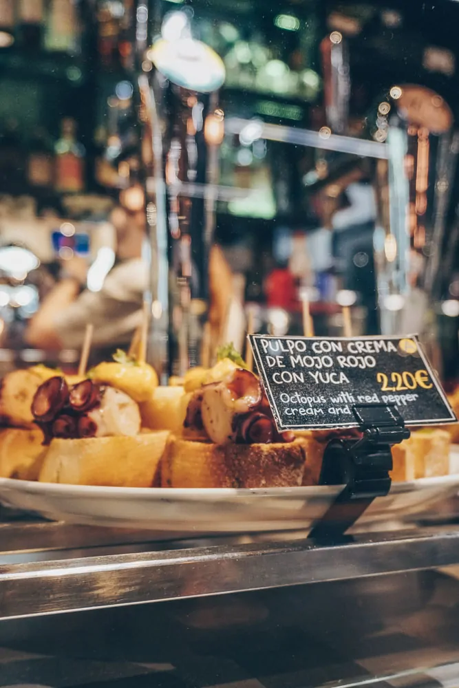 Pintxos in Mercado de la Ribera