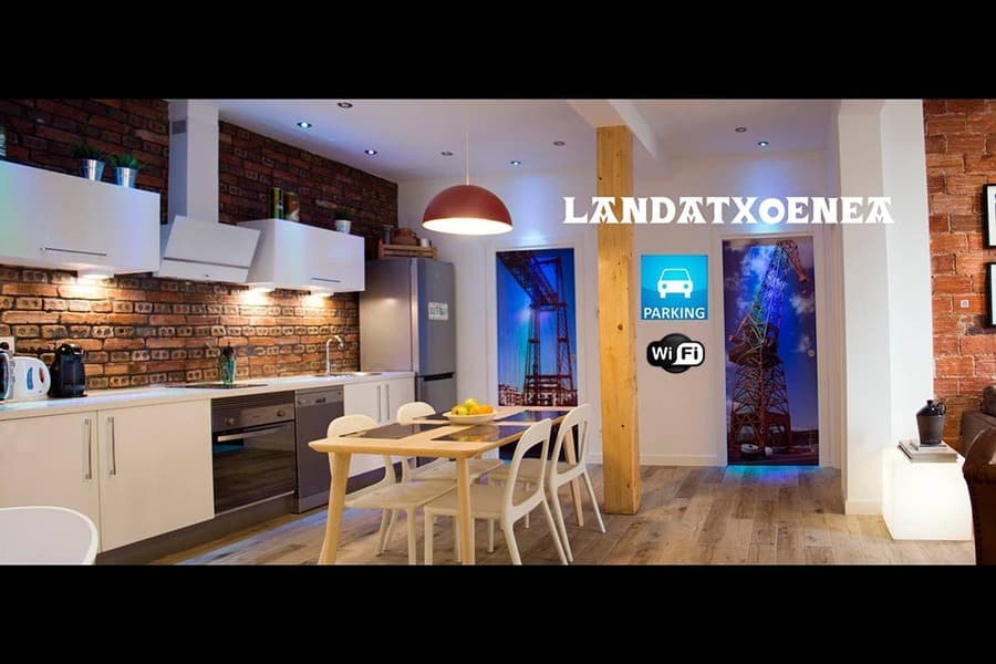 Quirky Flat Close to the Metro