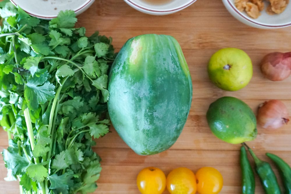 Ingredients for Som Tam Talay