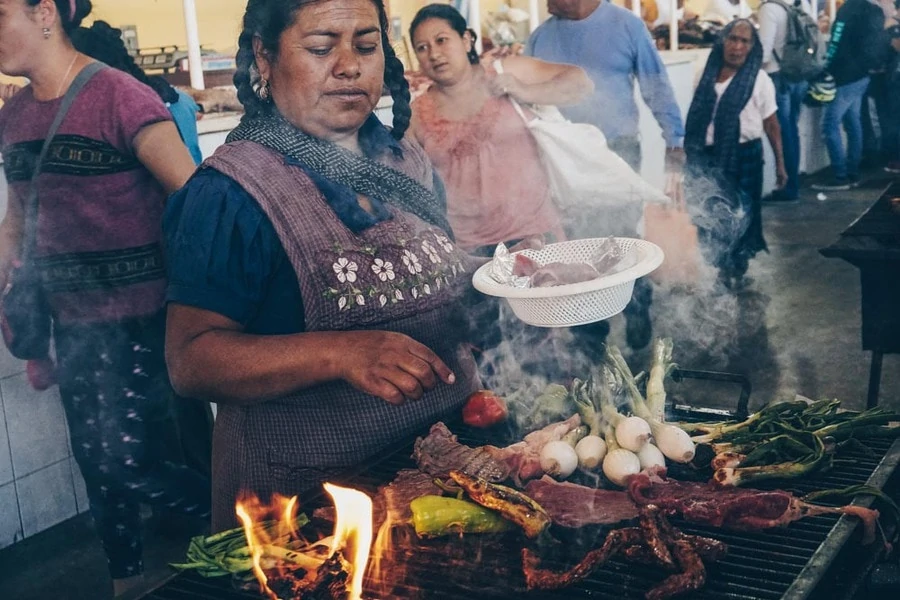 Tlacaloula Market