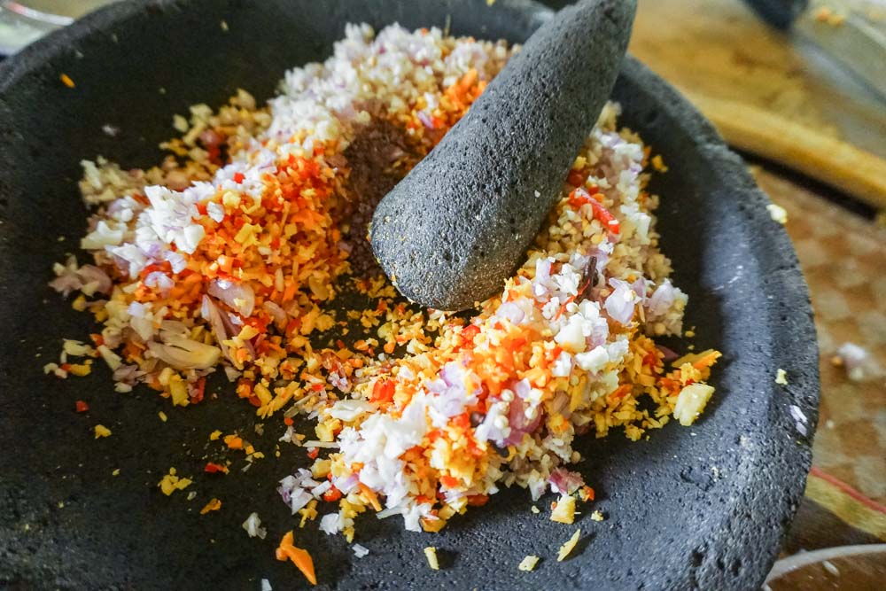 Chopped ingredients for the paste