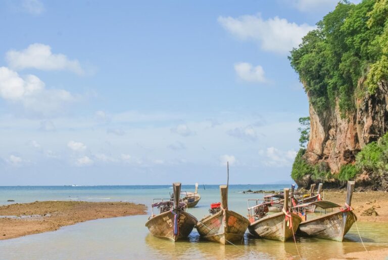Thailand Travel Guide: What to See and Insider Travel Tips