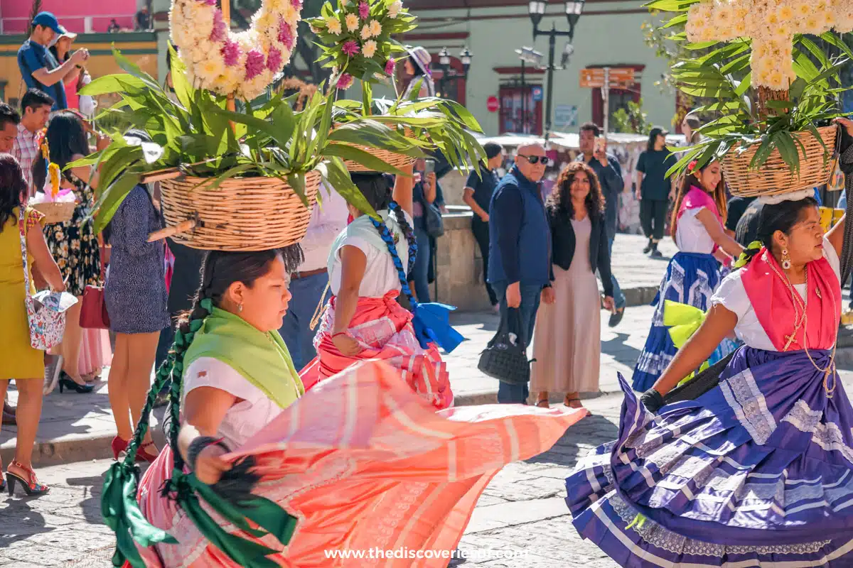 Sancing in the Zocalo