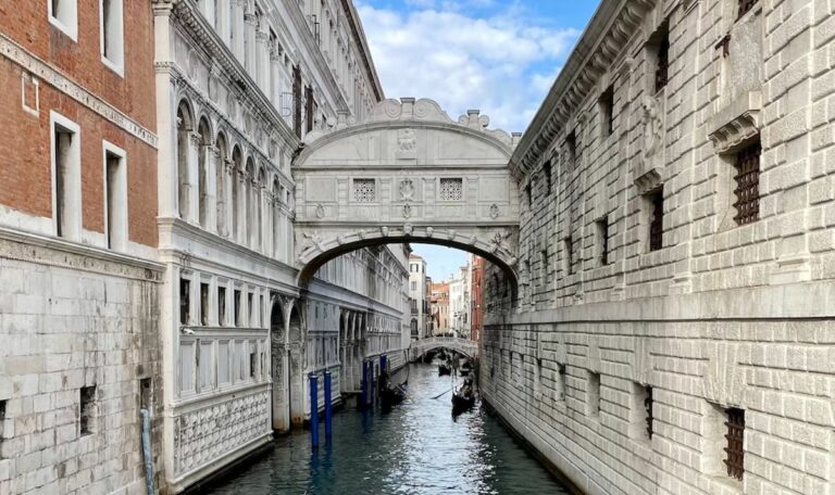 Bridge of Sighs, Venice: A Guide