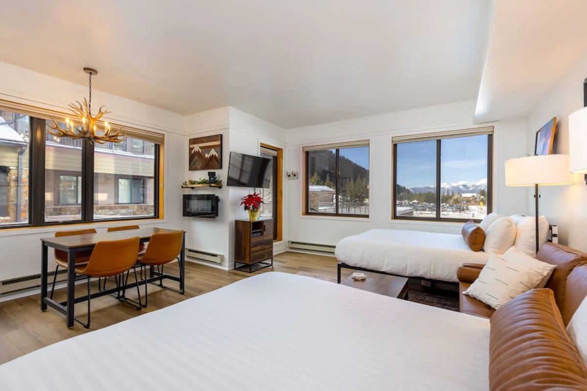 Slopeside Boho Colorado Plum Guide