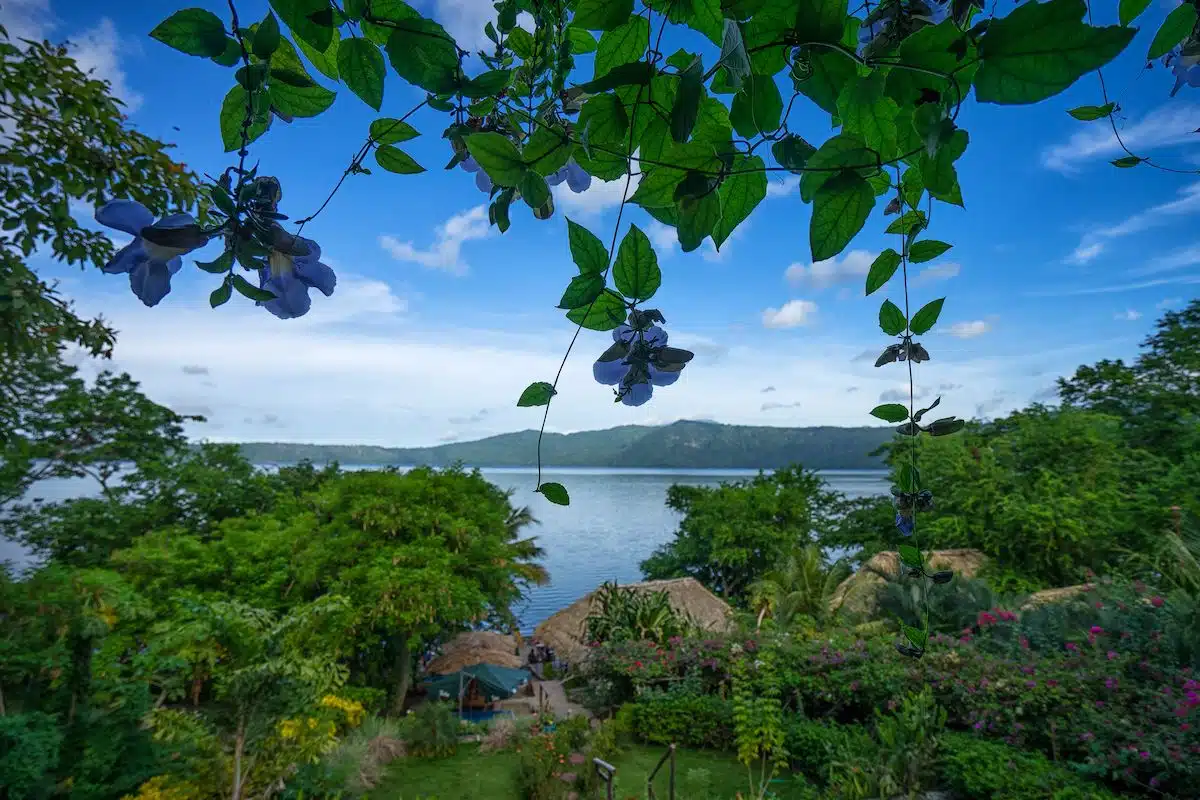 Apoyo Lagoon Granada