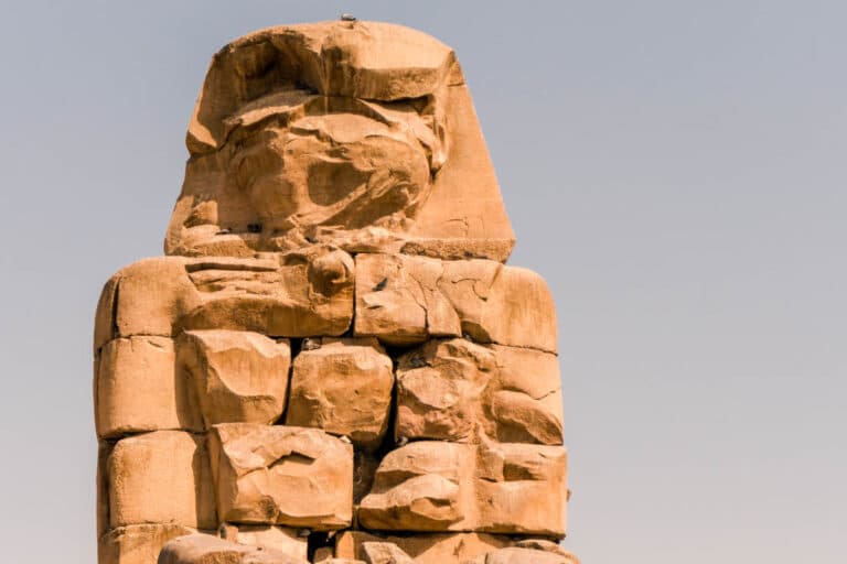 Visiting the Colossi of Memnon in Luxor: A Practical Guide