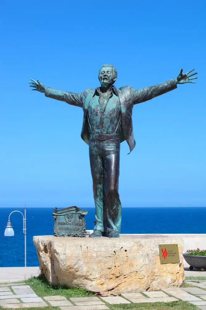 Domenico Modugno Statue