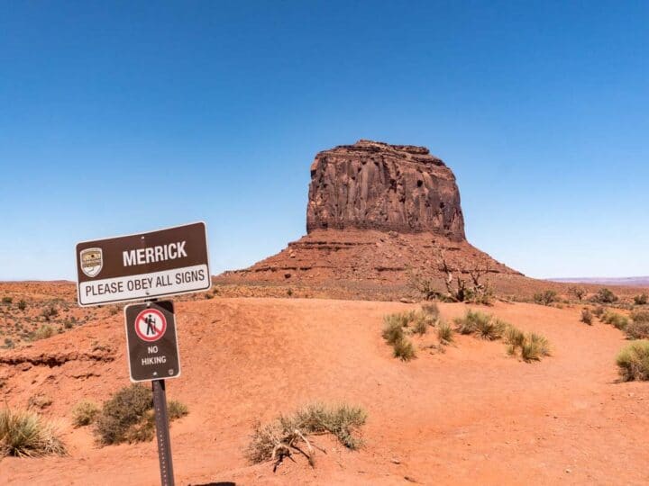 A Guide to the Monument Valley Scenic Drive: What to Know and Unmissable Spots