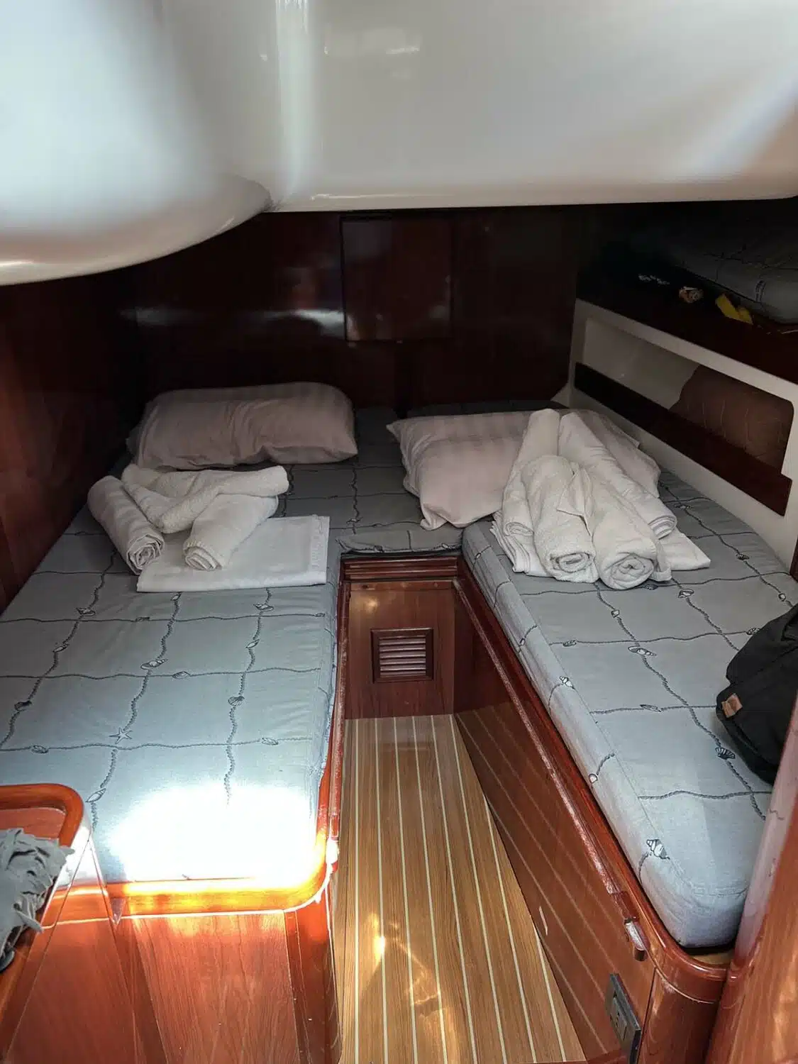 Cabin G Adventures Yacht Greece