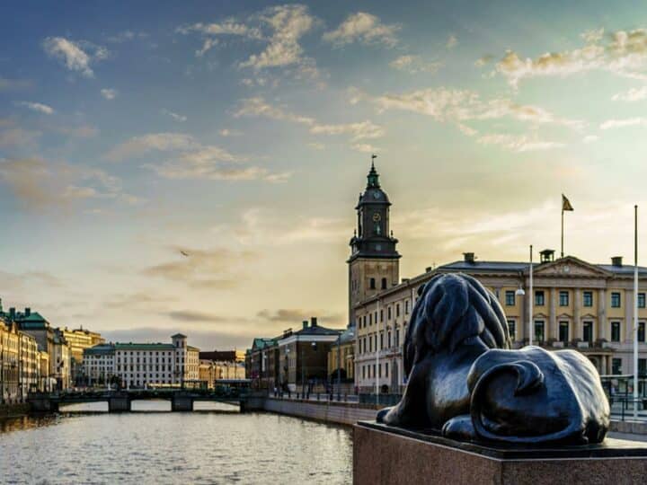 11 Countries to Visit for First-Time Solo Travelers