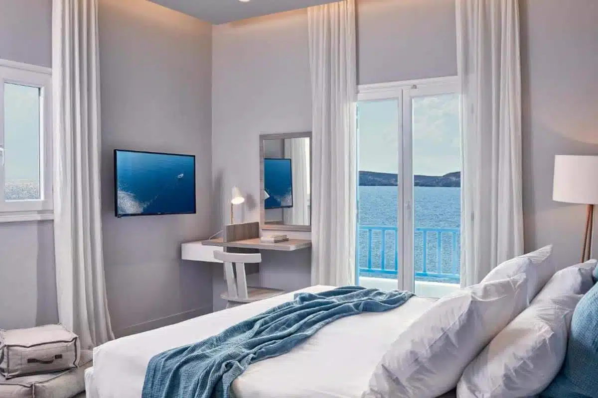 Poseidon of Paros Hotel & Spa