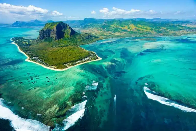 The Story Behind Mauritius’ Stunning Underwater Waterfall