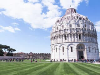 Pisa's Magnificent Centre