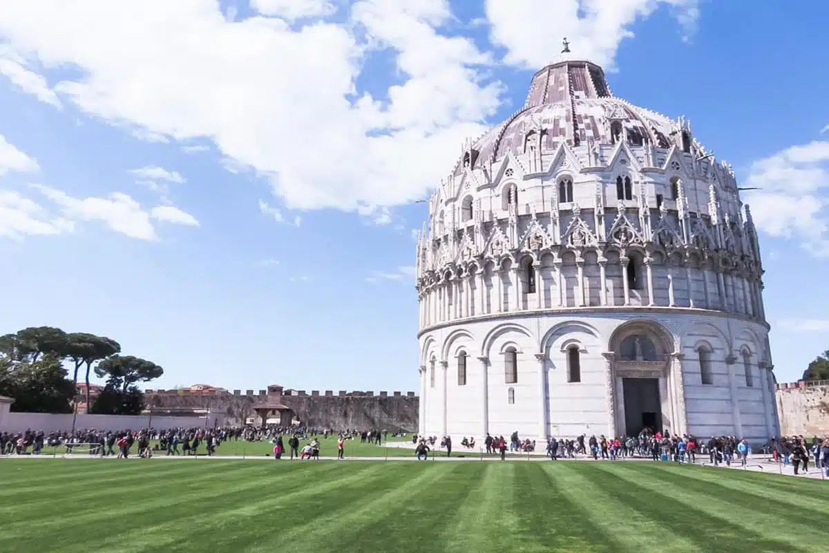 Pisa's Magnificent Centre