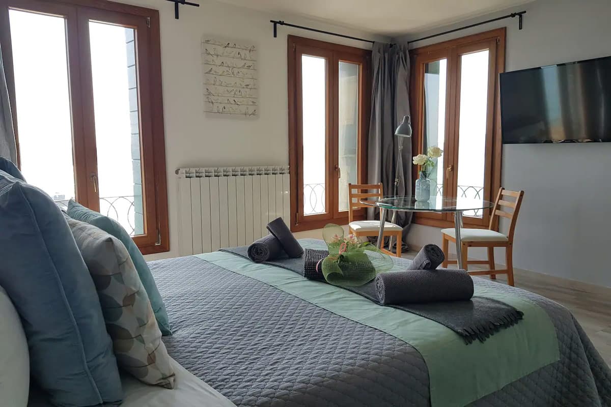 Stunning Studio with Canal Views!