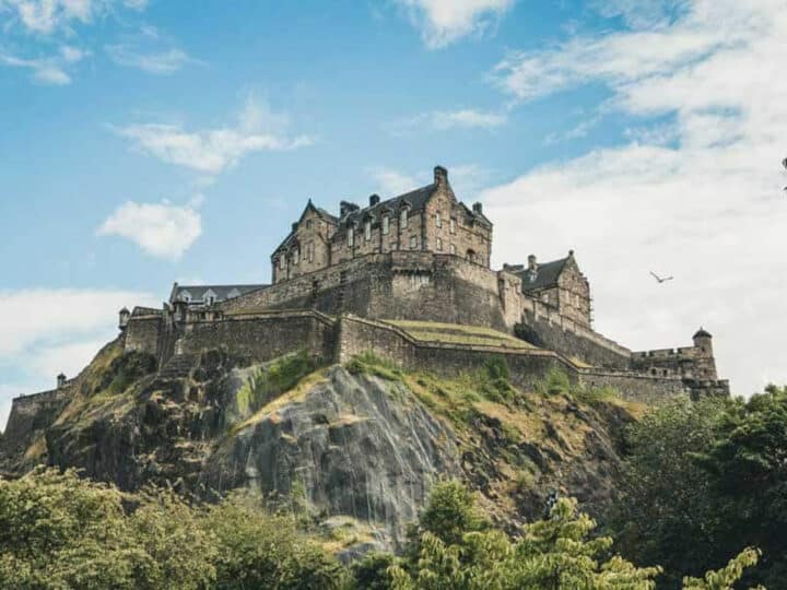 The Best Things to do in Scotland: City-Sights, Mountain Hikes and the Northern Lights