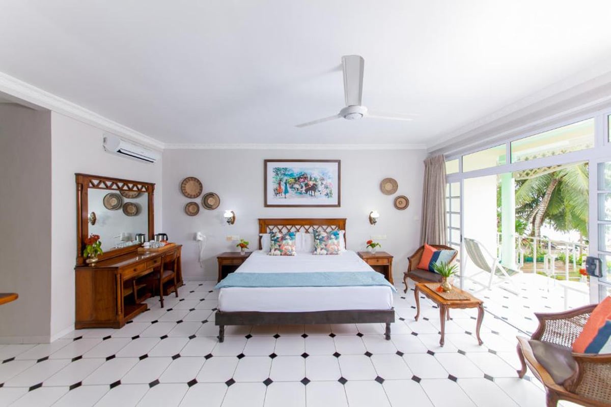 Palm Beach Hotel