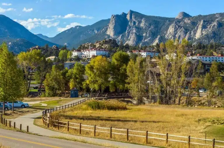 Places to Stay in Estes Park: The Best Areas & Hotels for Your Trip