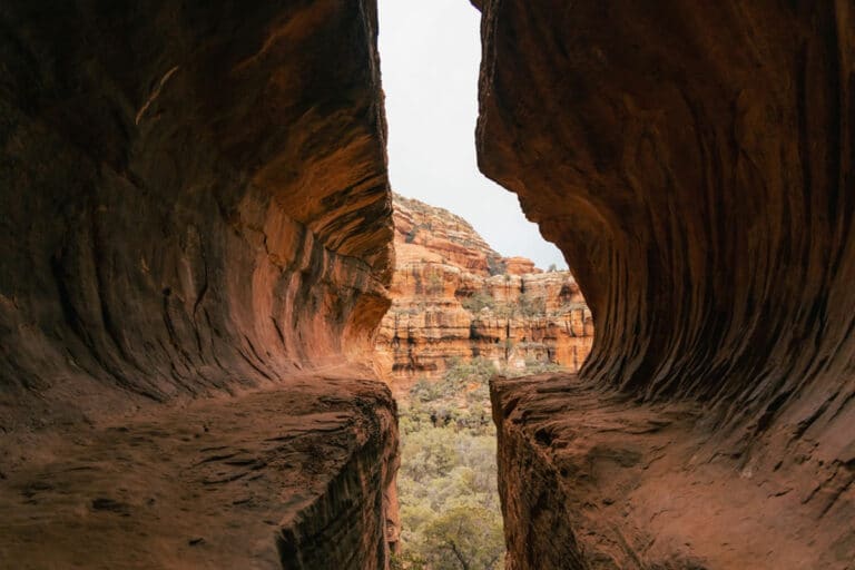 How to Hike the Subway Cave in Sedona: Trail Guide