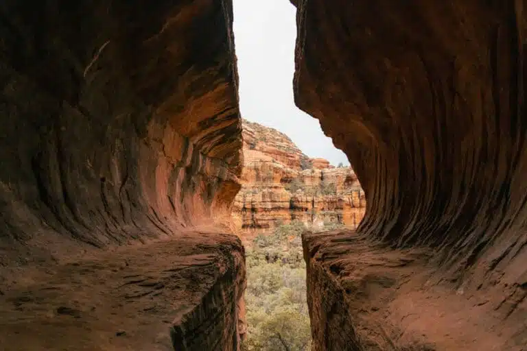 How to Hike the Subway Cave in Sedona: Trail Guide