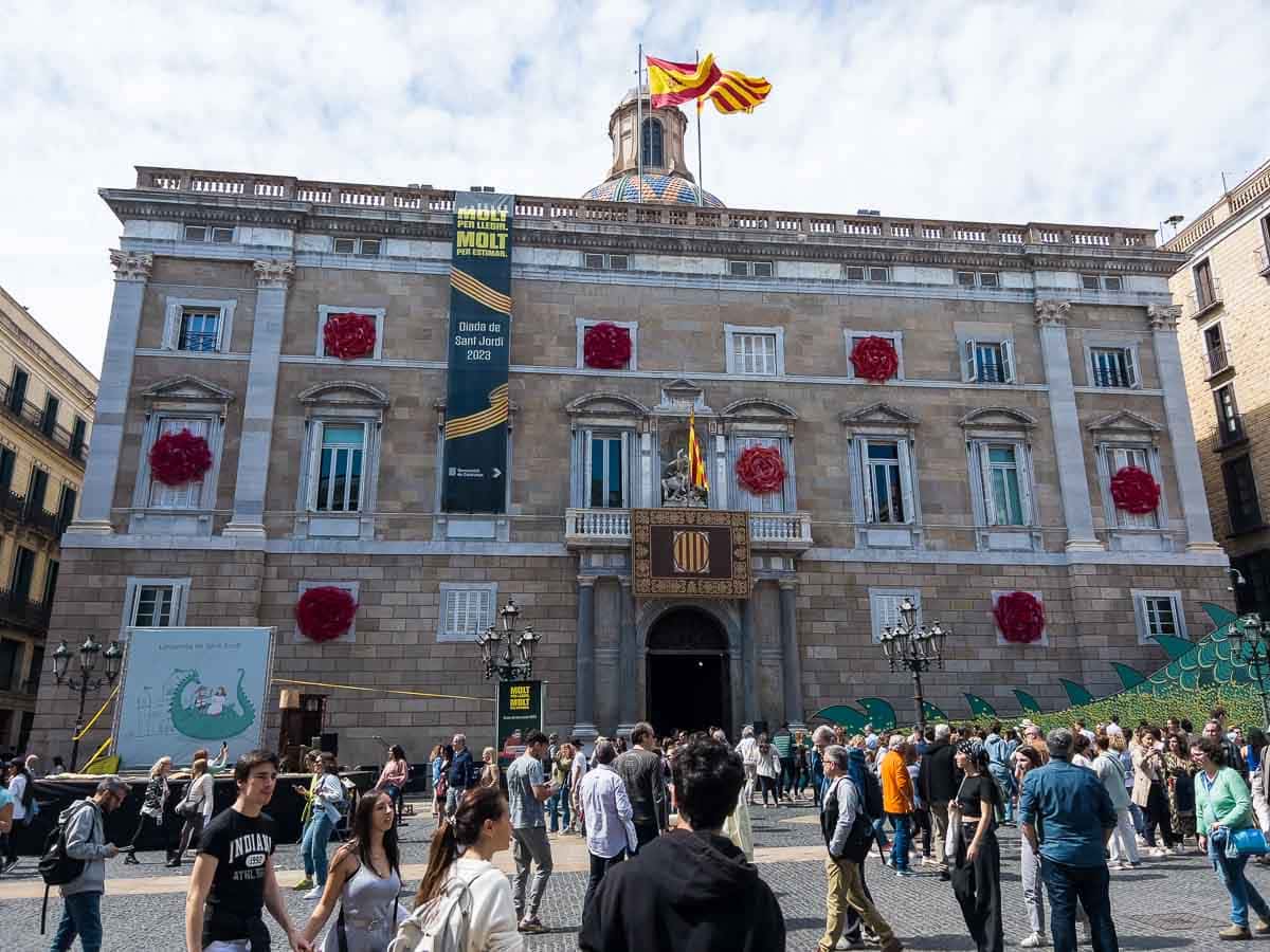 Exploring the Gothic Quarter, Barcelona — The Discoveries Of