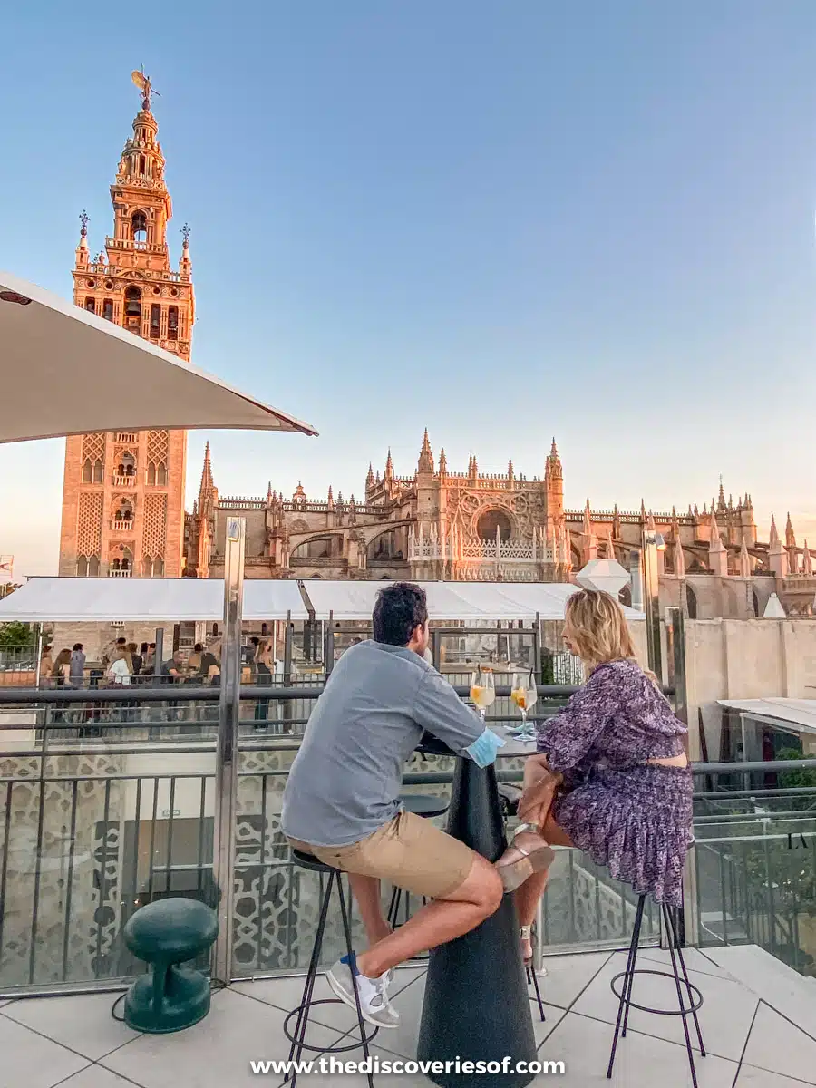 Bar at EME Catedral 