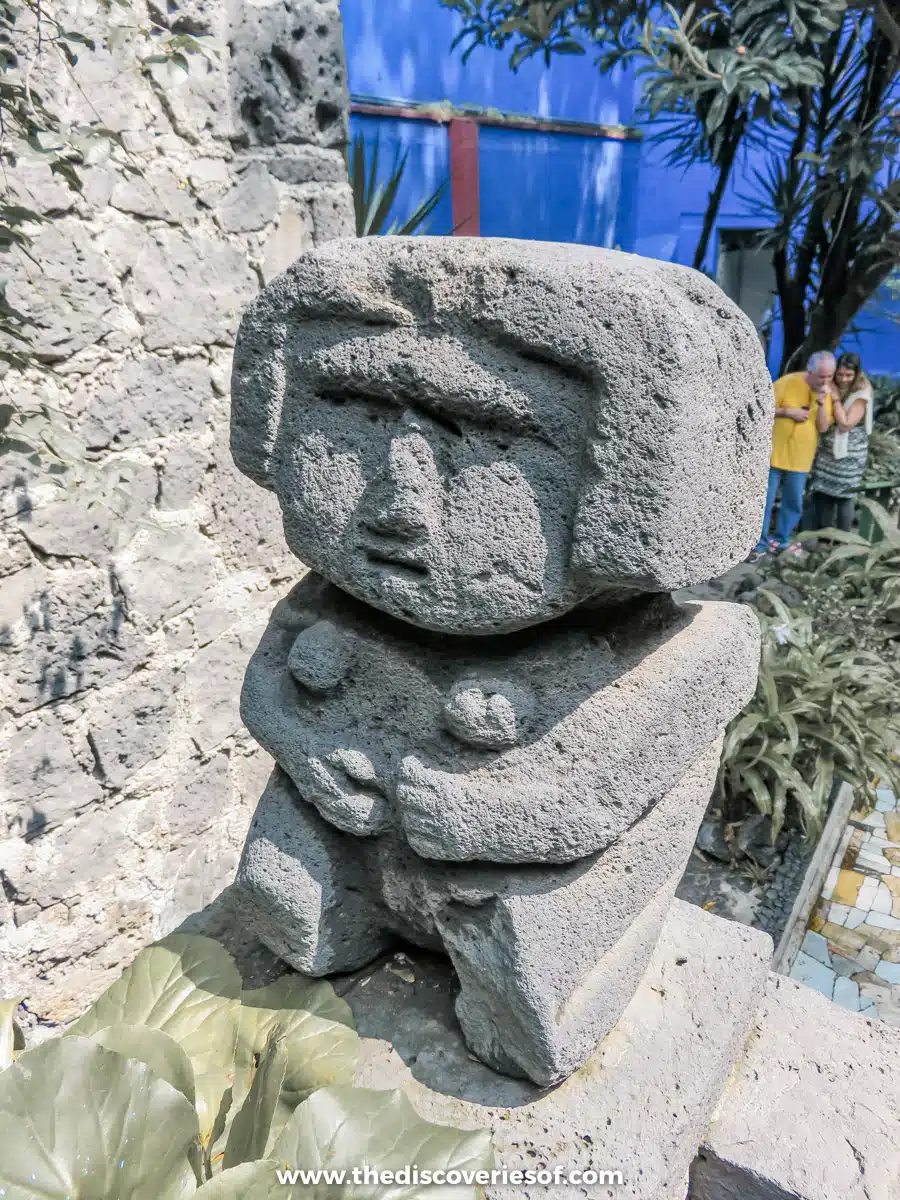 Statue at Casa Azul