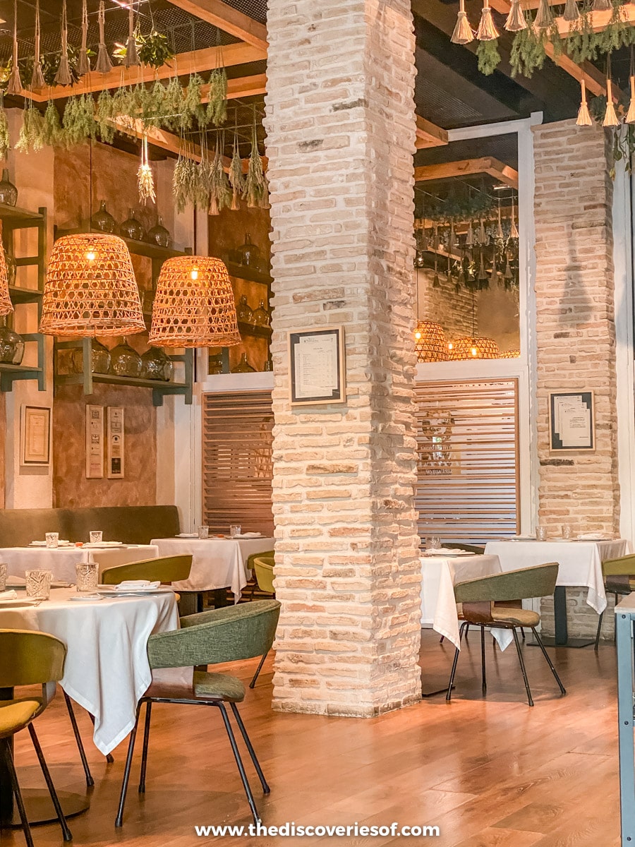 Interior of the restaurant 