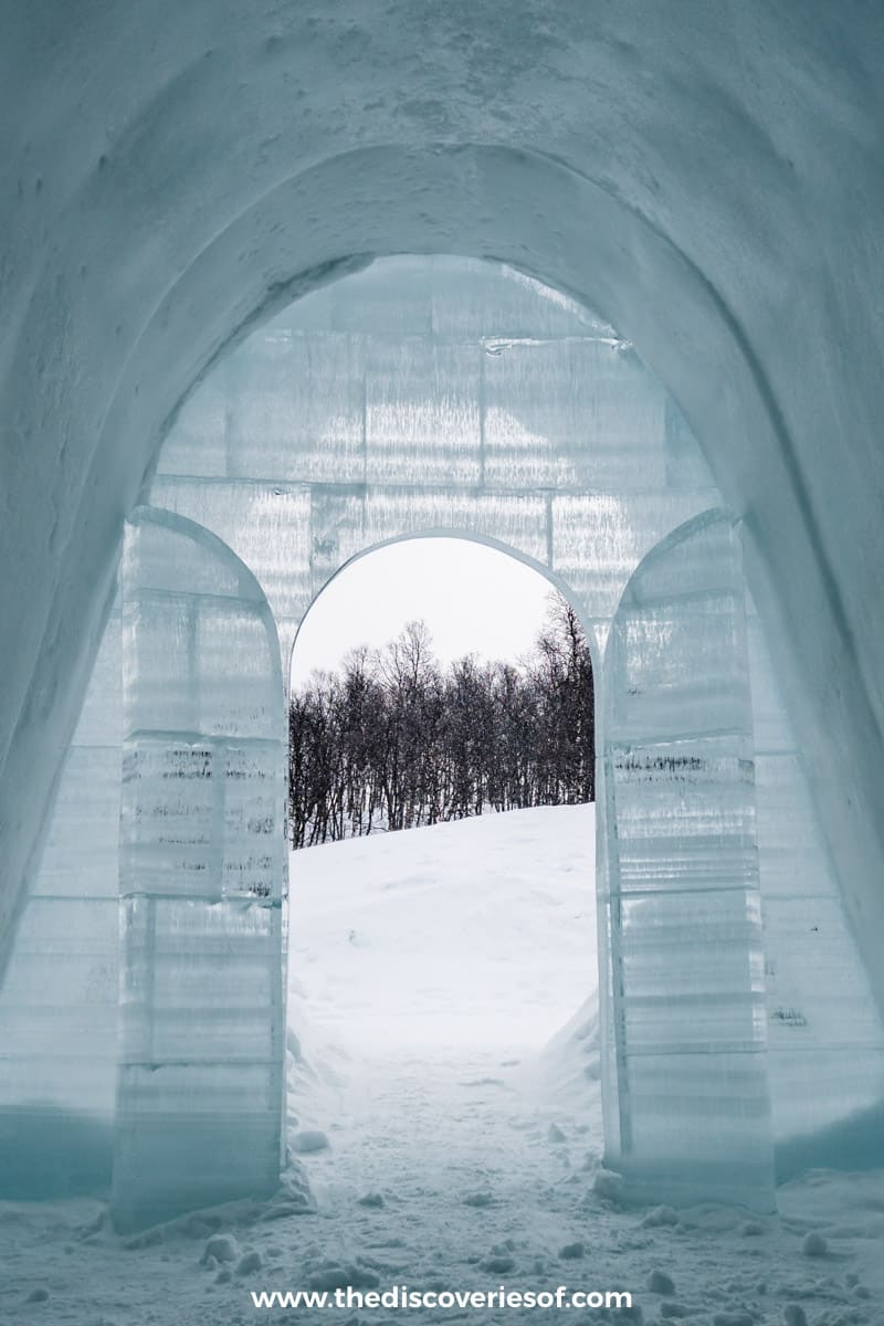 The entrance to the domes 
