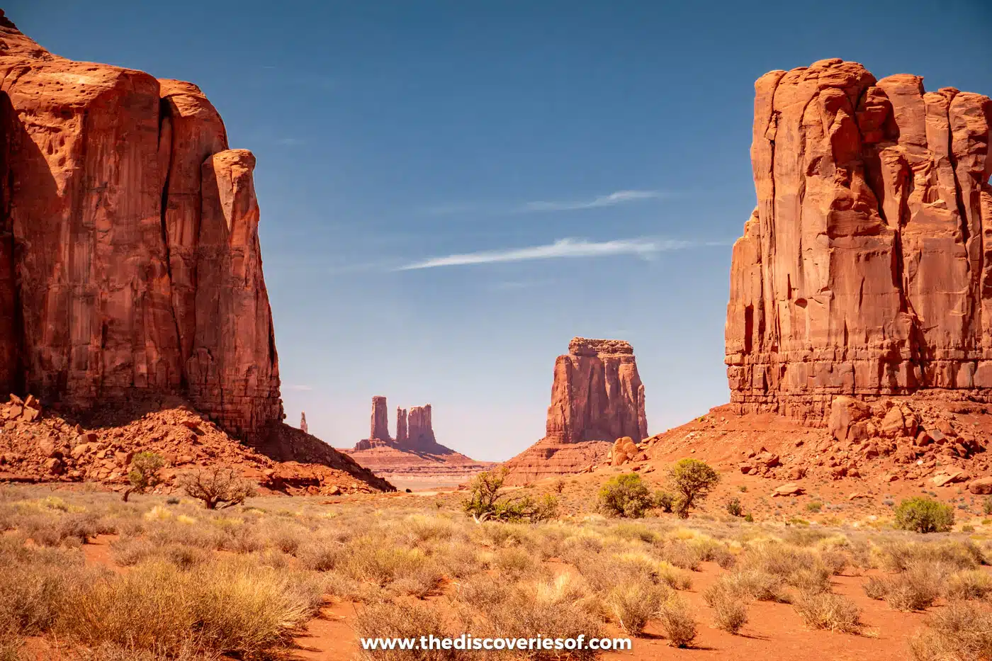 East Mitten Butte framed between two cliffs at the North Window in Monument Valley